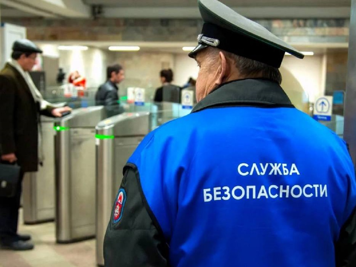 В Петербургском метро теперь обязательно включать экран смартфона: узнай, почему это важно для твоей безопасности0