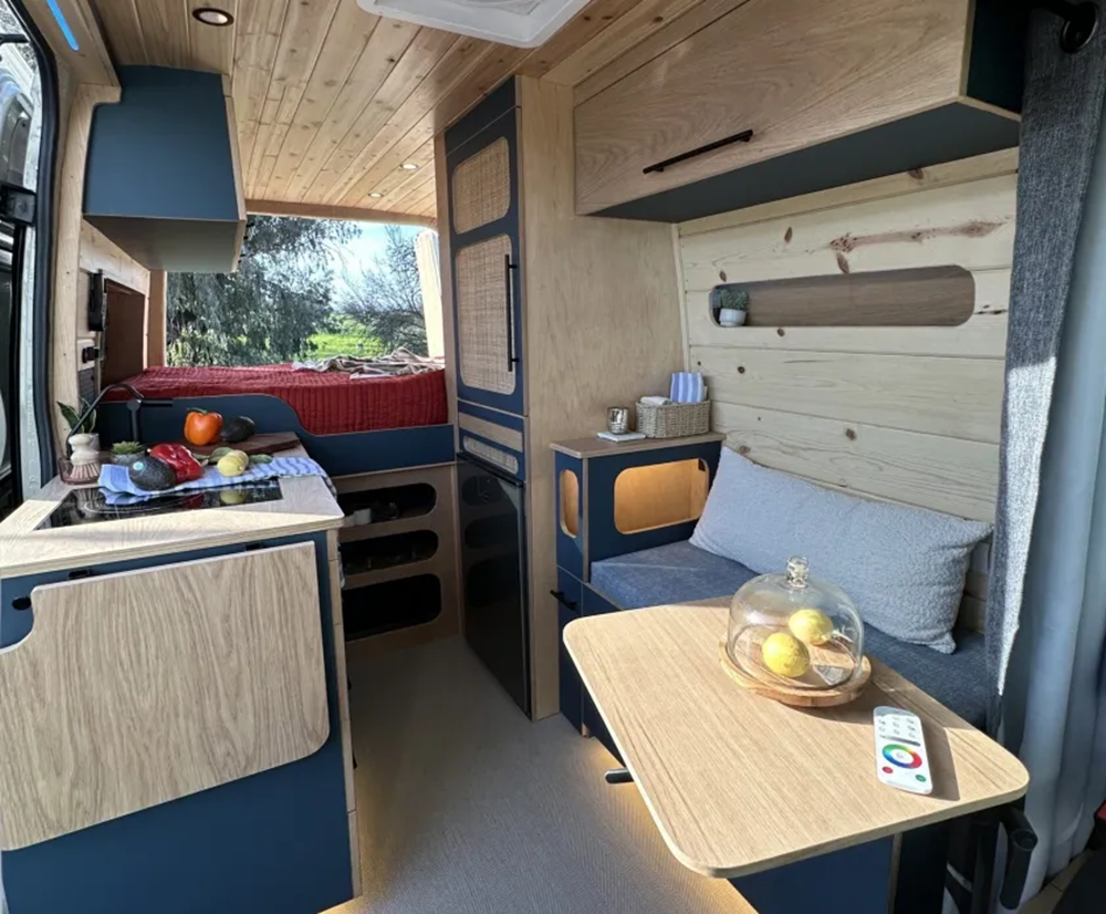 Готовый автодом с продуманной планировкой и уровнем комфорта как в доме