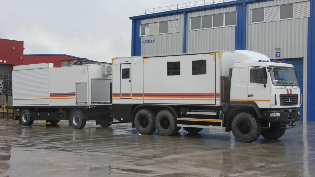 В России появился штабной автомобиль с уникальным кузовом и гидравликой для спасателей