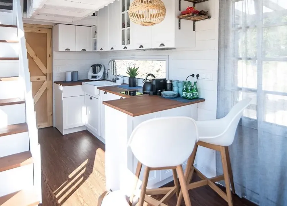 Польский дом на колесах OMG удивил уровнем комфорта и дизайна для семьи