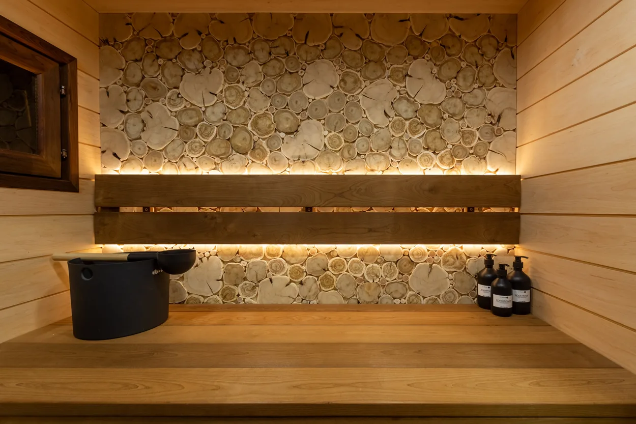 Внедорожный прицеп MAN 8х8 с сауной и гаражом для путешествий без границ