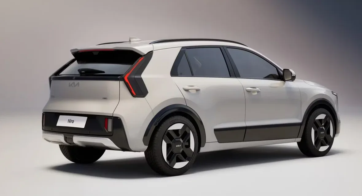 Kia Niro второго поколения удивил новым обликом и намеком на гибрид