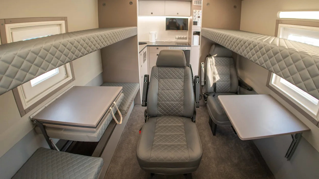 КамАЗ 43118: рабочий автодом нового поколения с лабораторией и умной техникой