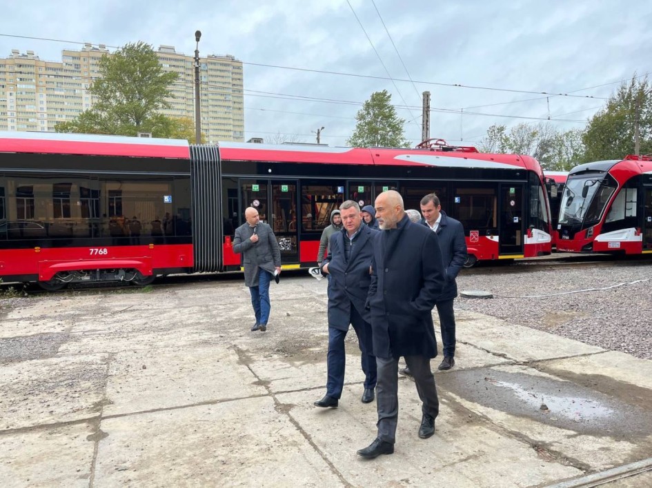 В Смольном сменились руководители комитетов по транспорту и молодежной политике