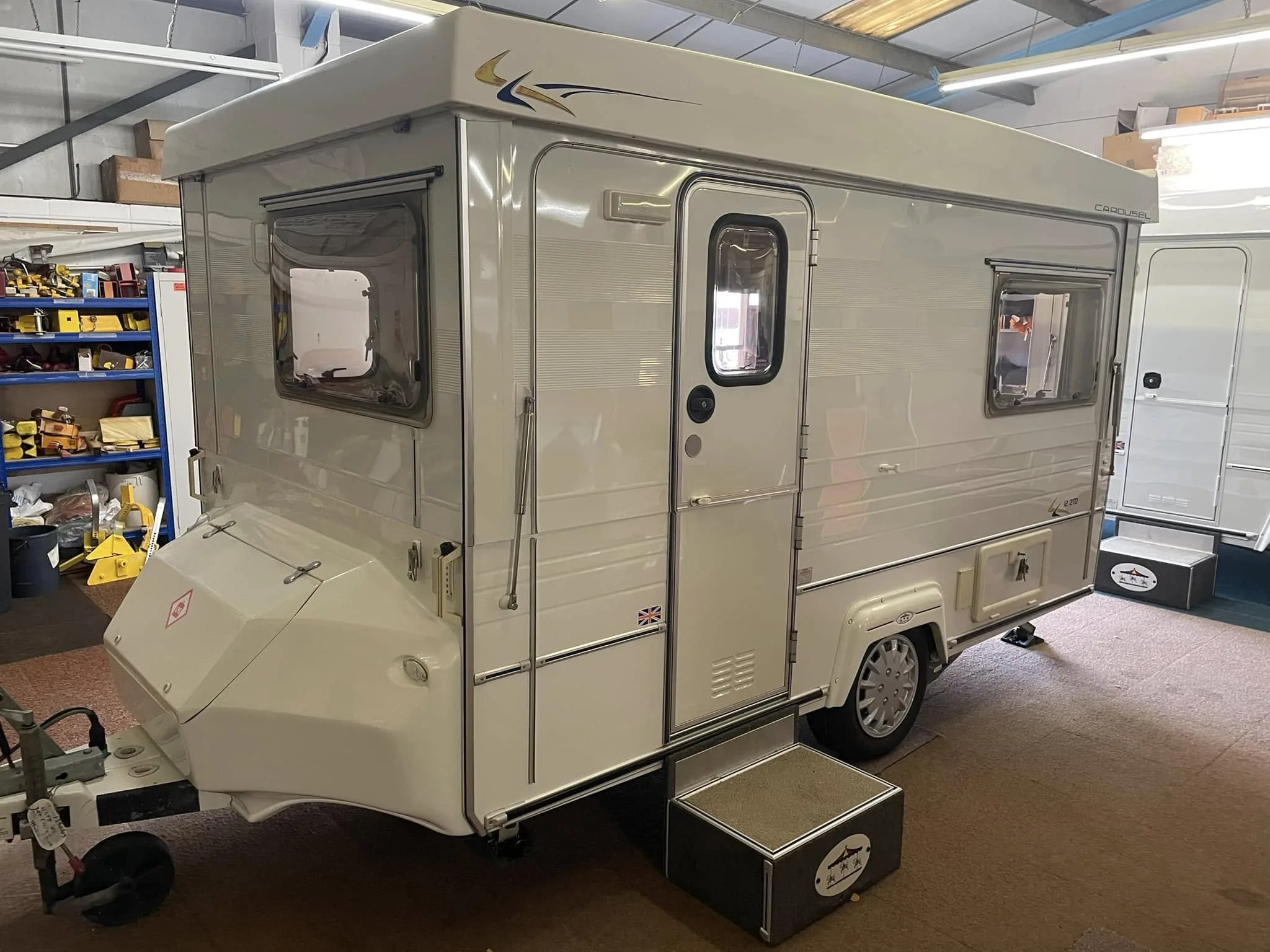 Складной караван Gobur Carousel: компактный дом на колесах для путешествий мечты