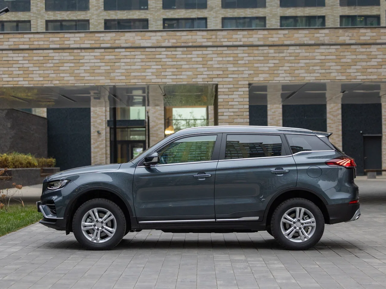 Belgee X70 Active против Tenet T7 Active: кто из кроссоверов удивит больше