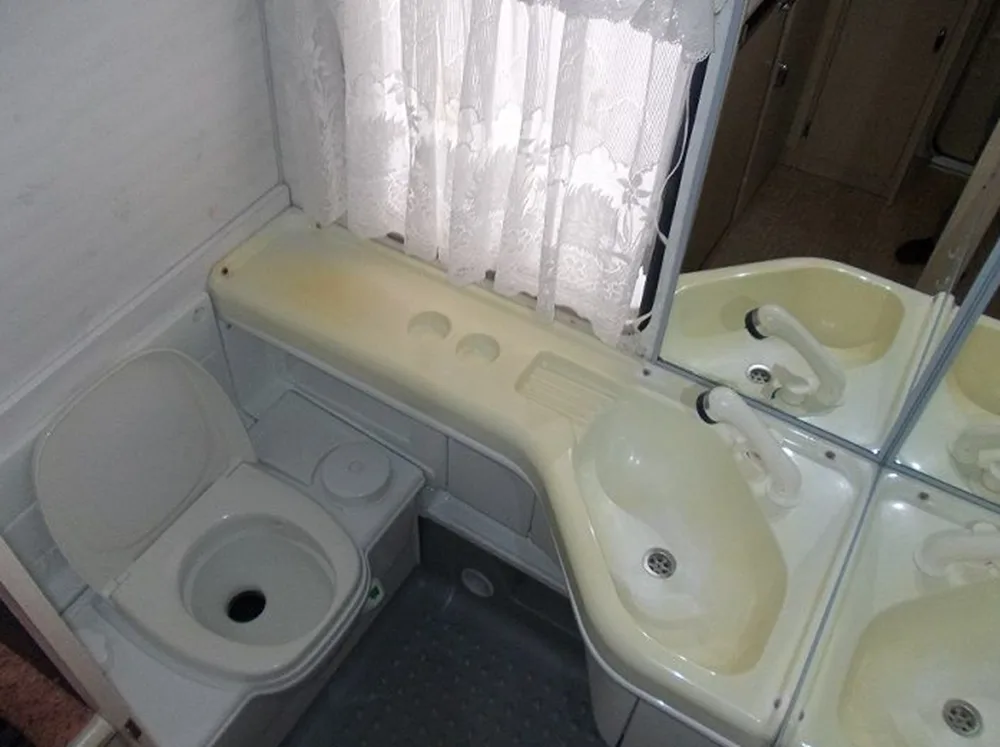 Немецкий прицеп Burstner Scala 530 TL: дом на колесах для работы и отдыха