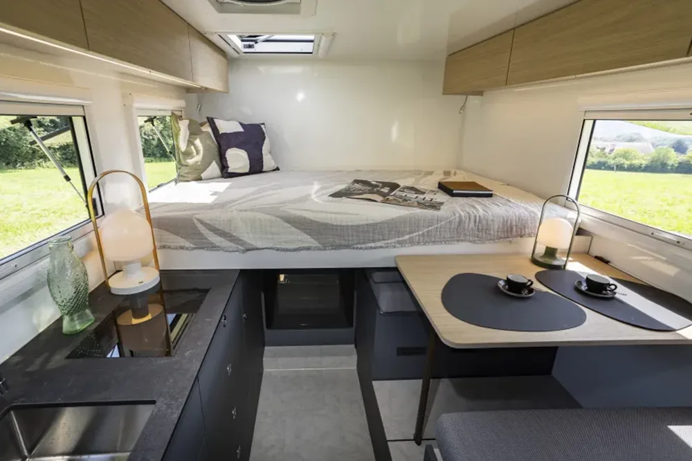 Mercedes-Benz и Hellgeth создали экстремальный Unimog TenereX для бездорожья и экспедиций