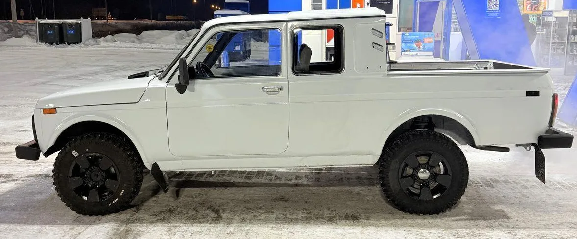 Редкая Лада Нива Пикап 2000 года с уникальным тюнингом выставлена на продажу в Челябинске