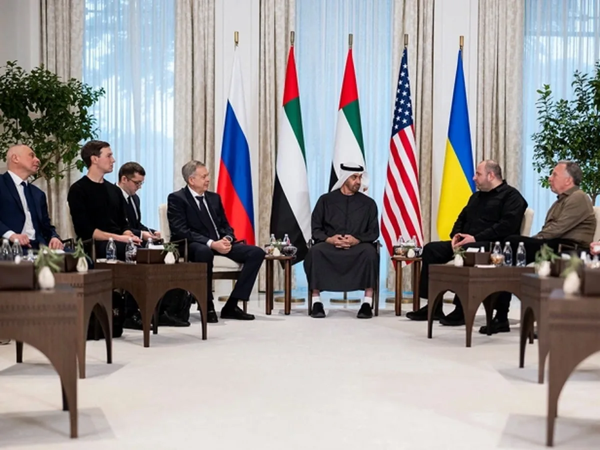 Какое решение по Украине поможет России избежать конфликта и обеспечить мир?0