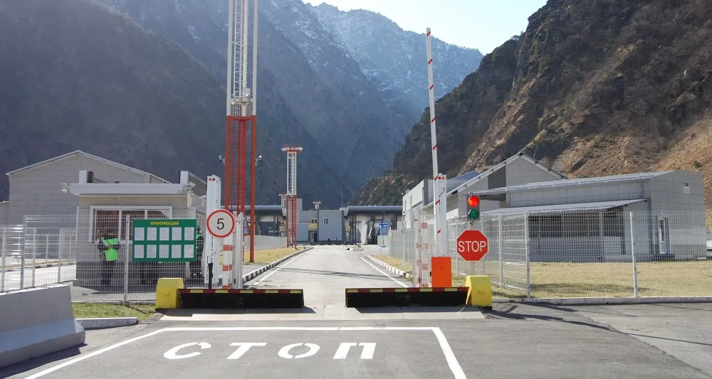 Россиянам запретили въезд в Грузию без страховки