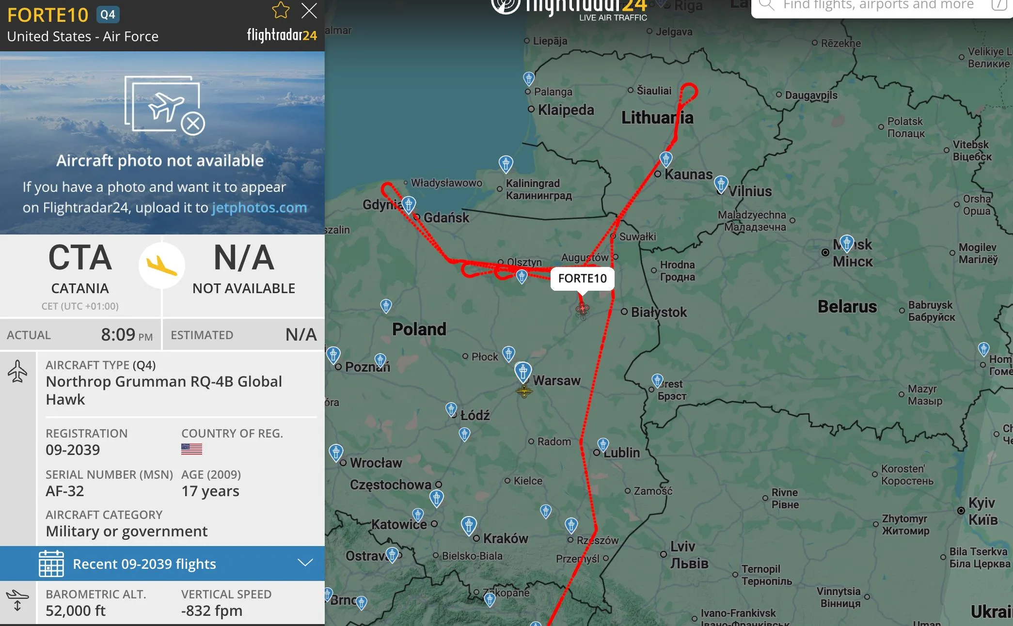 На границе с Белоруссией с ночи снова висит американский дрон-разведчик Northrop Grumman RQ-4B Global Hawk