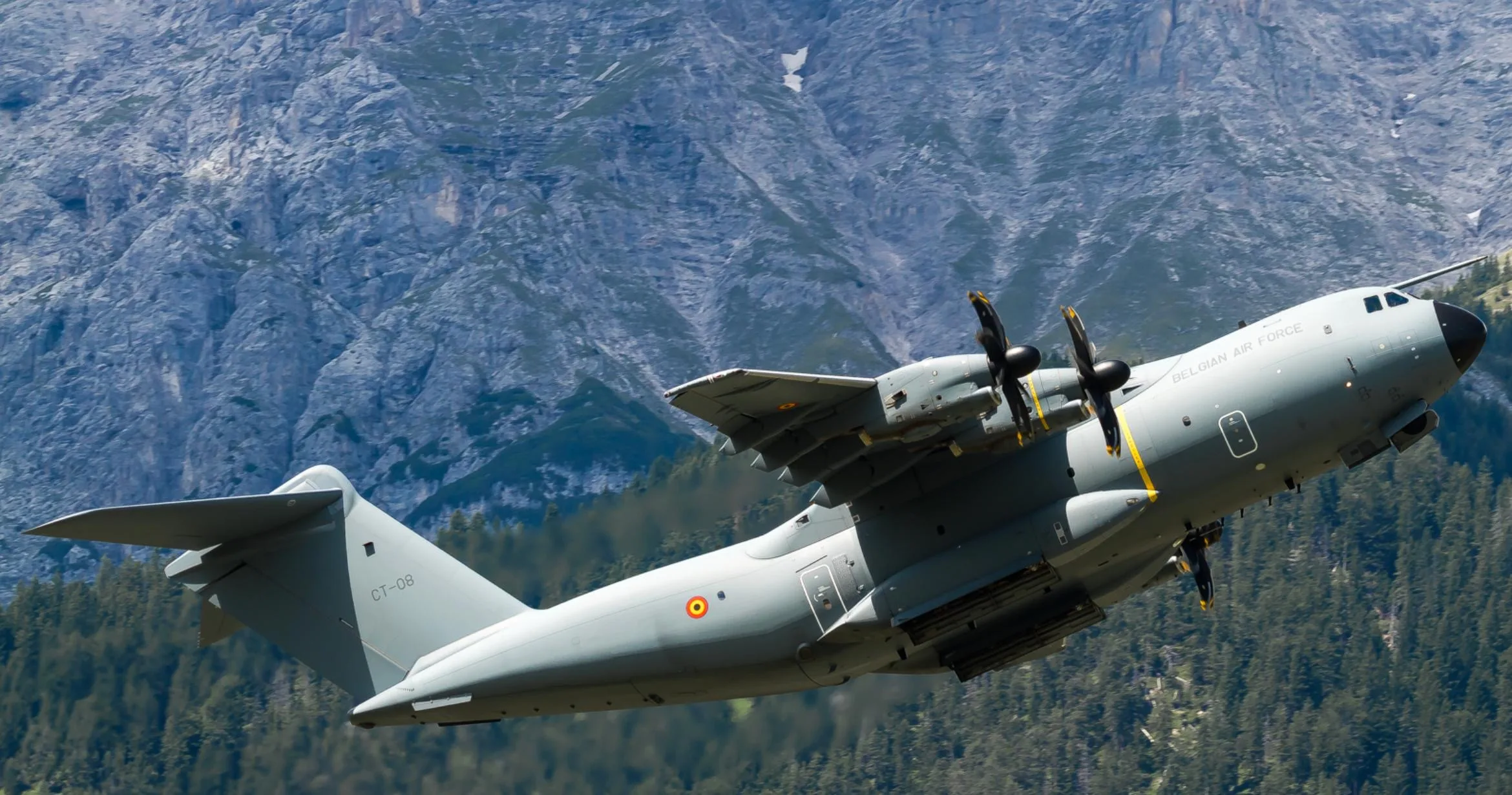 Несмотря на шевеление с Гренландией, воздушный мост НАТО на Украину продолжает работать