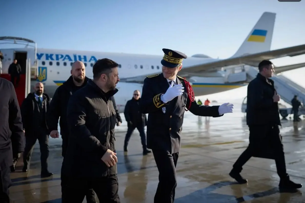 Юрий Подоляка - В одном шаге от «сделки»: Зеленский срочно летит в Давос на встречу с Трампом