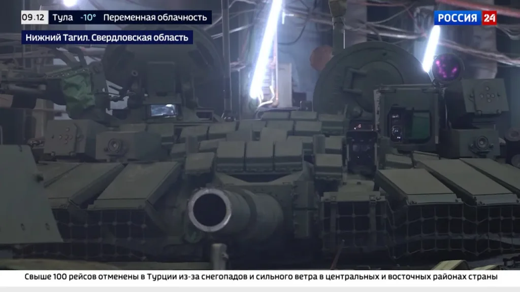 Новую партию танков Т-90М оснастят КАЗ "Арена-М" с режимом "Антидрон", заявил офицер МО РФ в эфире телеканала "Россия-24"