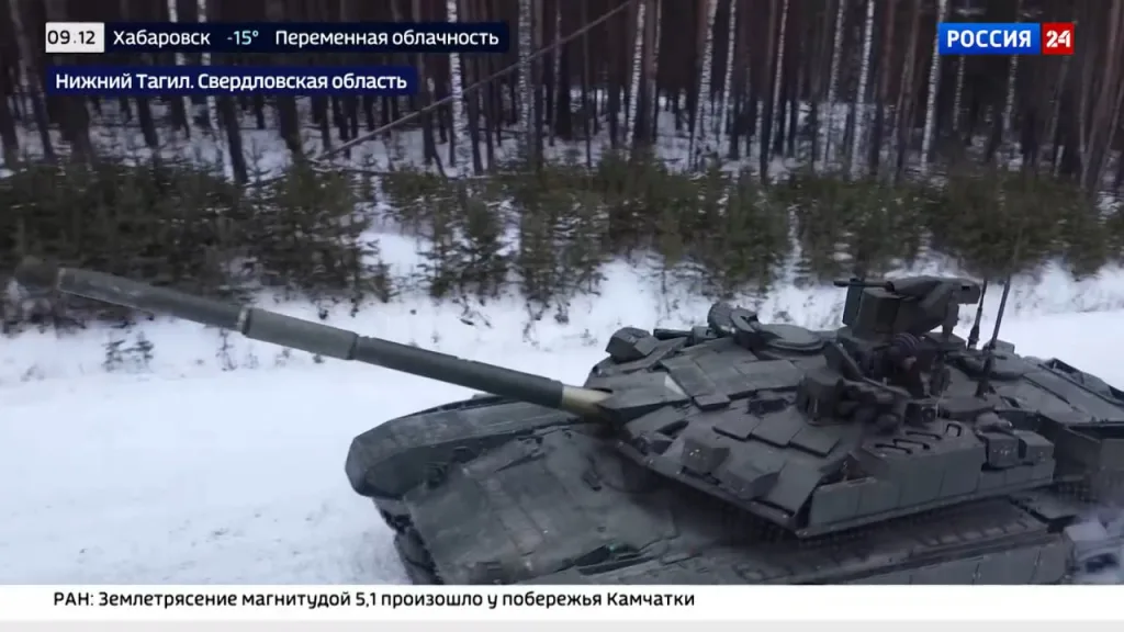 Новую партию танков Т-90М оснастят КАЗ "Арена-М" с режимом "Антидрон", заявил офицер МО РФ в эфире телеканала "Россия-24"