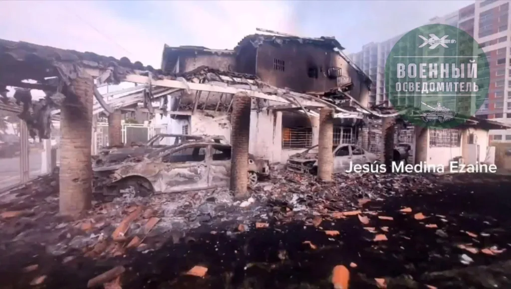 Последствия авиаударов ВВС США по пункту постоянной дислокации механизированного батальона «Аяла» в Фуэрте-Тиуна к югу от Каракаса