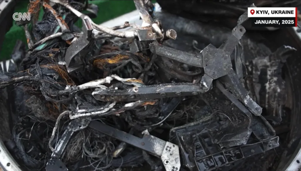 CNN опубликовал новые кадры с обломками первой БРСД «Орешник», применённой 21 ноября 2024 года по предприятию «Южмаш» в Днепропетровской области