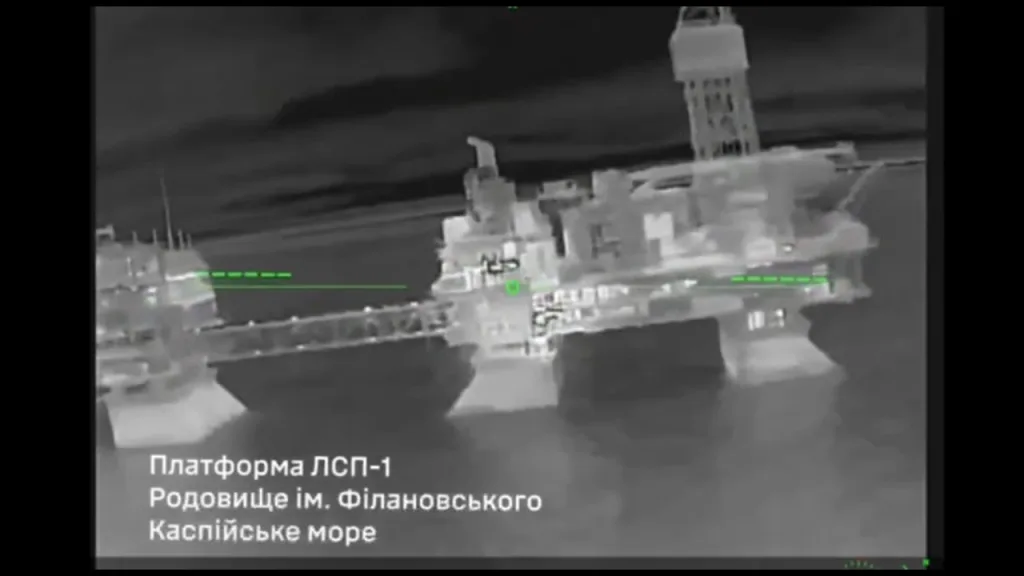Удары украинских дронов-камикадзе по российским нефтяным платформам в Каспийском море