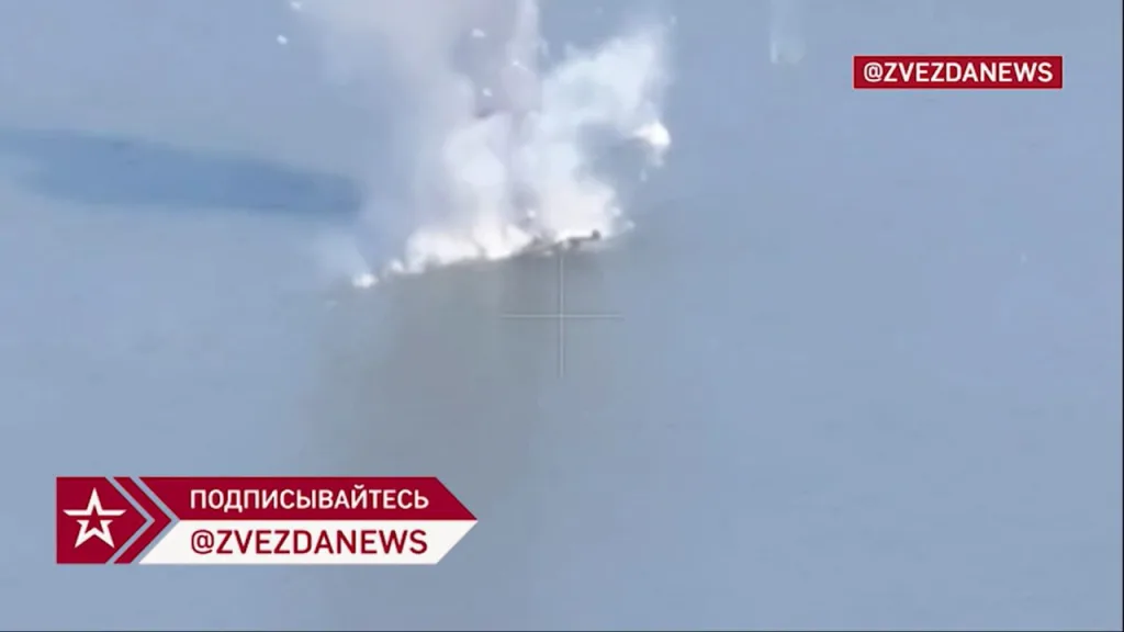 Процесс установки якорных надводных мин (ЯРМ) российским надводным БЭК "Сириус-82" на Днепре