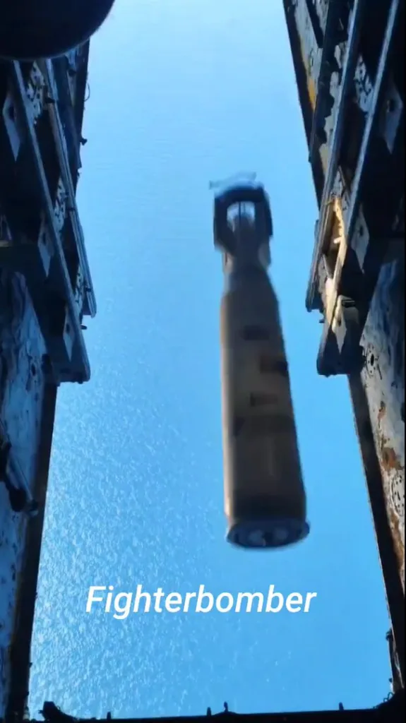 Использование противолодочного самолета-амфибии Бе-12 «Чайка» (Бе-12ПС) с противолодочными неуправляемыми бомбами ПЛАБ-250-120 для противодействия украинских безэкипажным катерами в Черном море