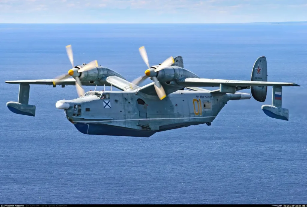 Использование противолодочного самолета-амфибии Бе-12 «Чайка» (Бе-12ПС) с противолодочными неуправляемыми бомбами ПЛАБ-250-120 для противодействия украинских безэкипажным катерами в Черном море