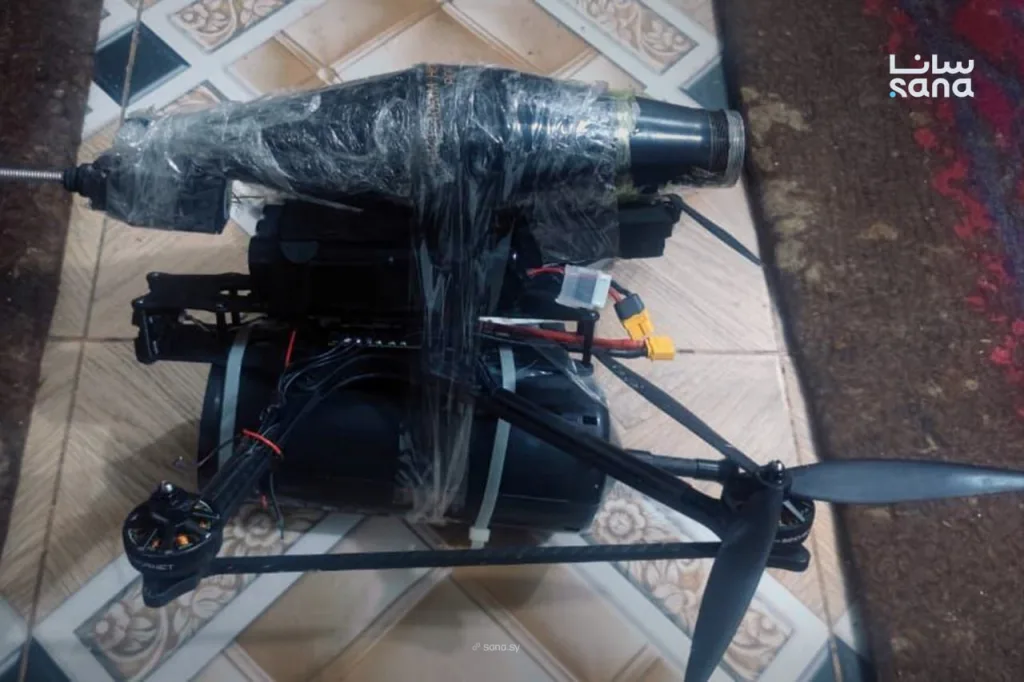 Оптоволоконные FPV-дроны на вооружении курдов из СДС, найденные силовиками нового режима Сирии в Табке