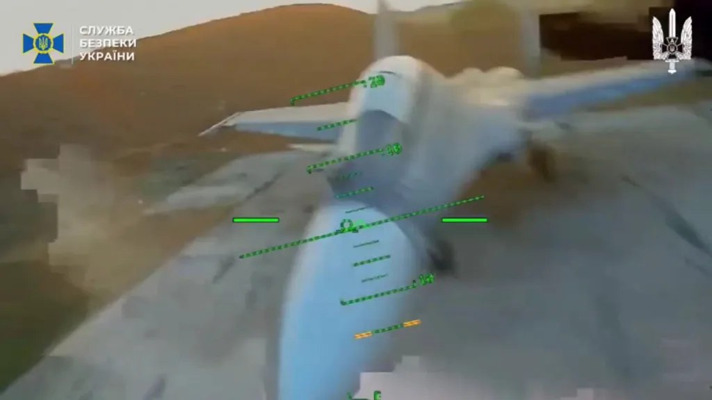 "Как хорошо жить без ангаров" или подборка работы FPV-дронов противника за 2025 год для поражения российских самолетов и склада боеприпасов, преимущественно, в Крыму