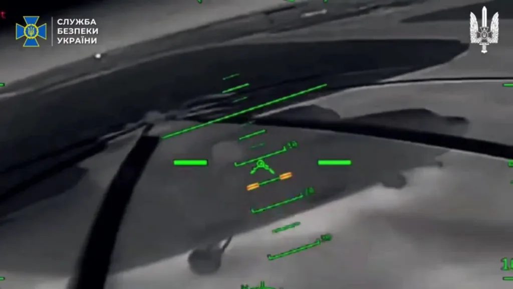 "Как хорошо жить без ангаров" или подборка работы FPV-дронов противника за 2025 год для поражения российских самолетов и склада боеприпасов, преимущественно, в Крыму