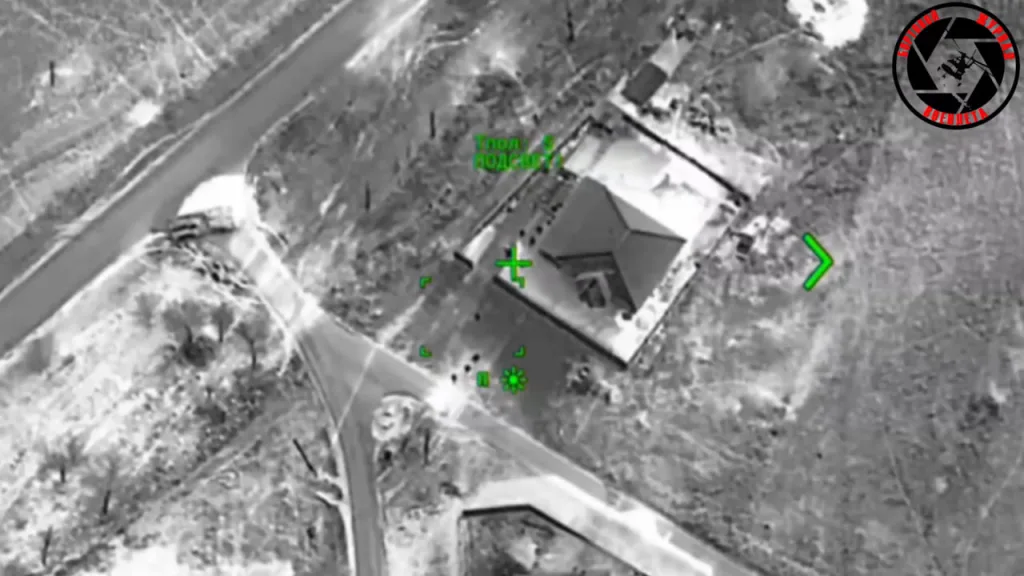 Точная работа БПЛА «Форпост-РУ» по пехоте и зданиям ВСУ бомбами с лазерным наведением. Скорее всего, где-то в приграничье