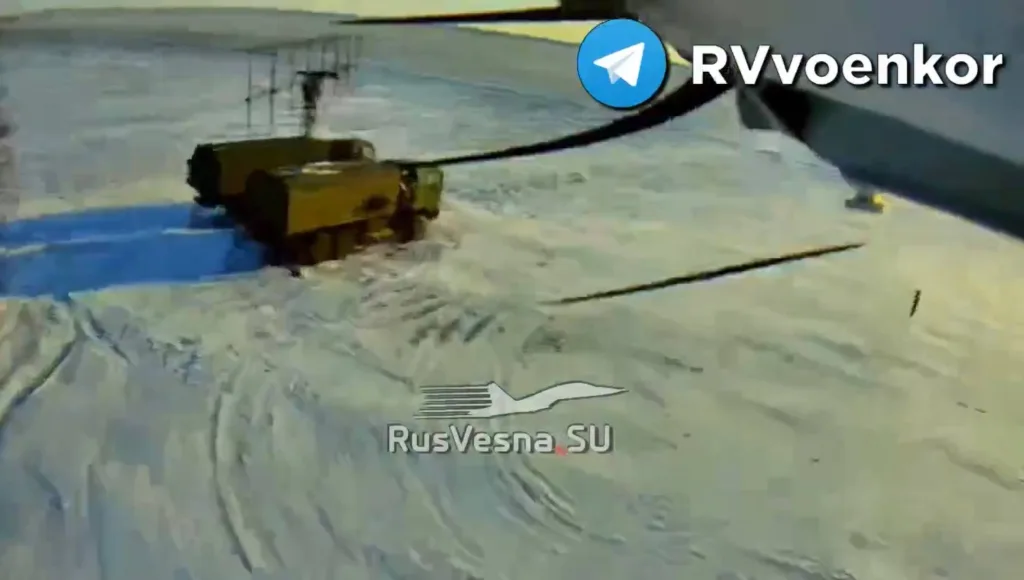 Удары дронов-камикадзе БМ-35 с терминалами Starlink по макетам истребителей и РЛС противника в Полтавской области