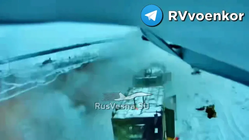 Удары дронов-камикадзе БМ-35 с терминалами Starlink по макетам истребителей и РЛС противника в Полтавской области