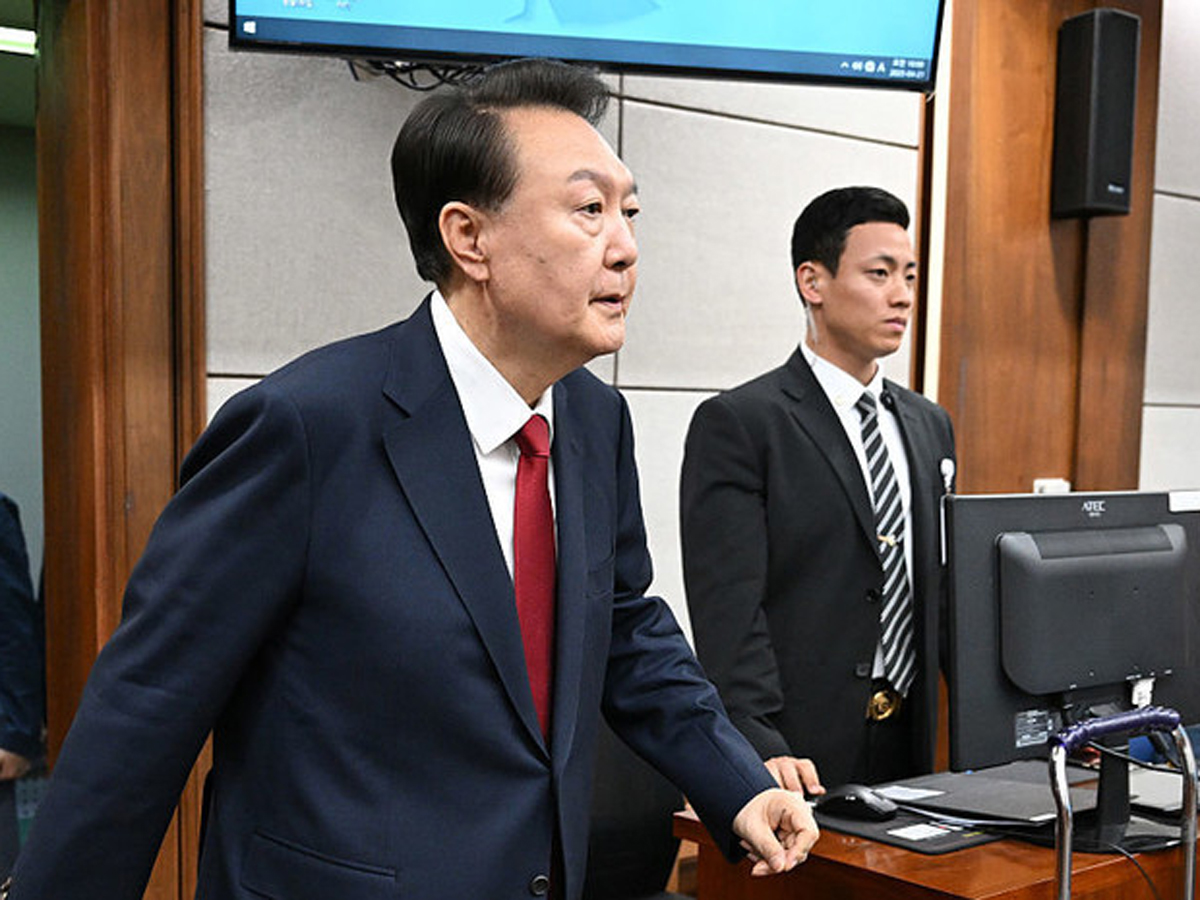 Бывшего президента Южной Кореи Юн Сок Ёля приговорили к пожизненному сроку0