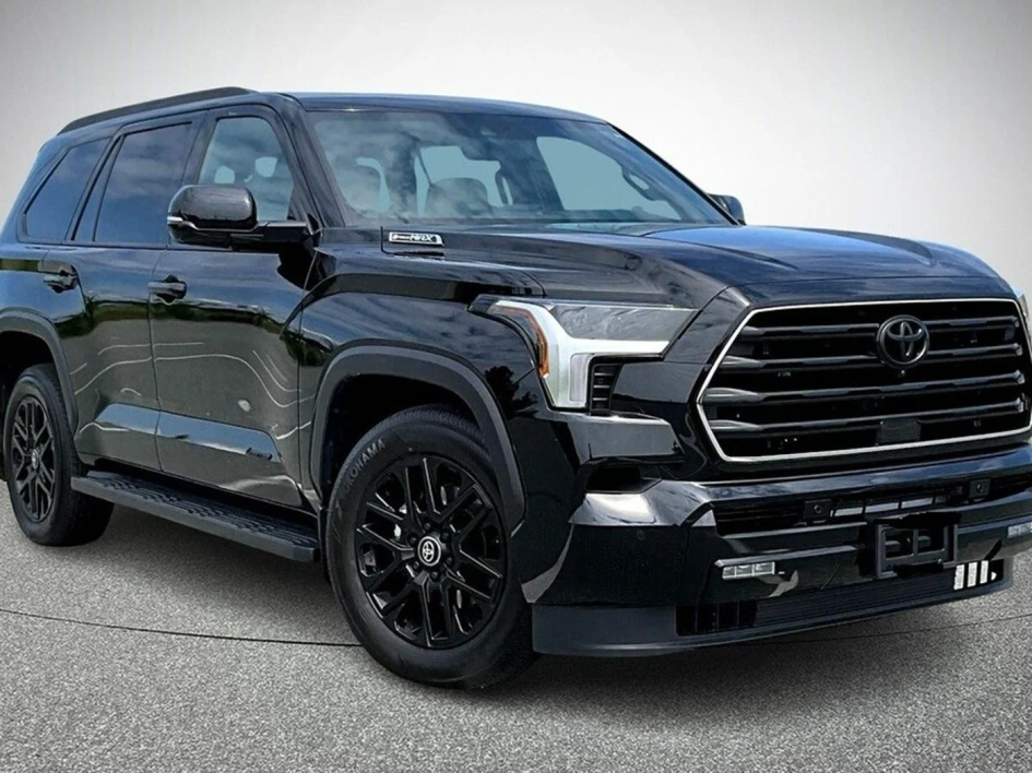Легендарная надежность стала ближе: в России начались официальные продажи Toyota Sequoia