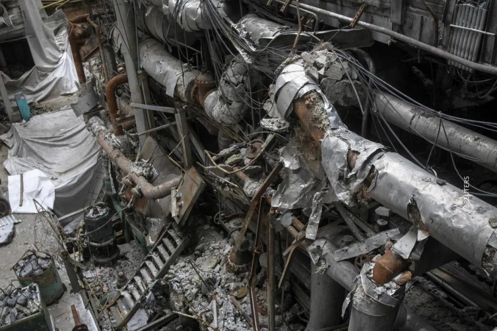 Массированный ракетно-дроновый удар по энергетическому и транспортному каркасу Украины