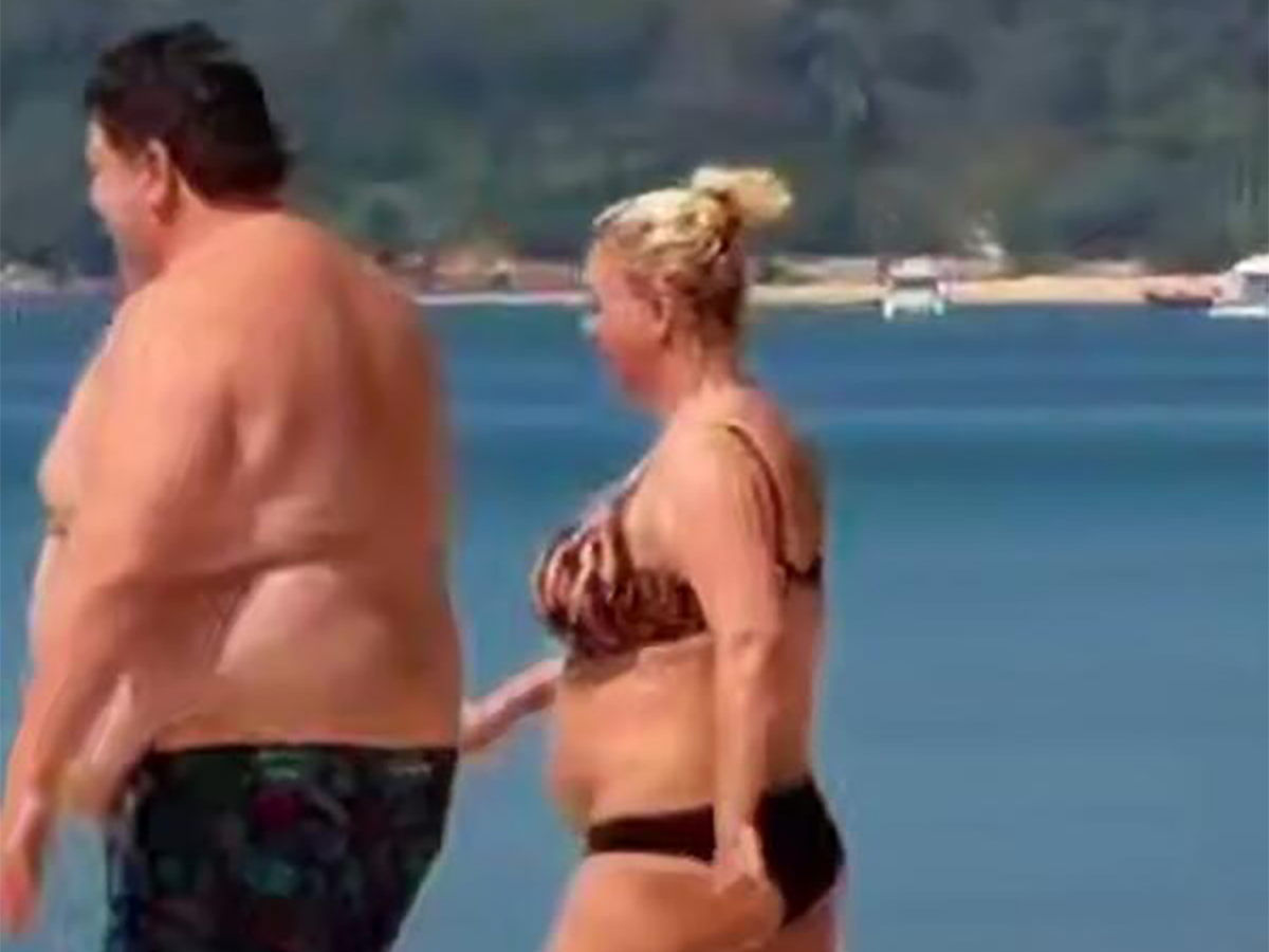 Анну Семенович заподозрили в интересном положении из-за кадров в купальнике0