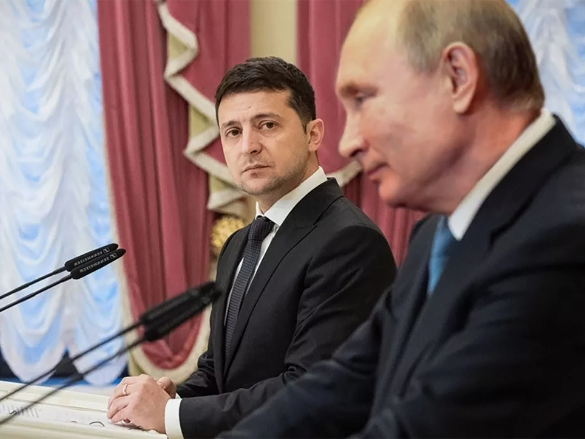 Зеленский разъяснил, почему не желает ехать в Москву на переговоры с Путиным0