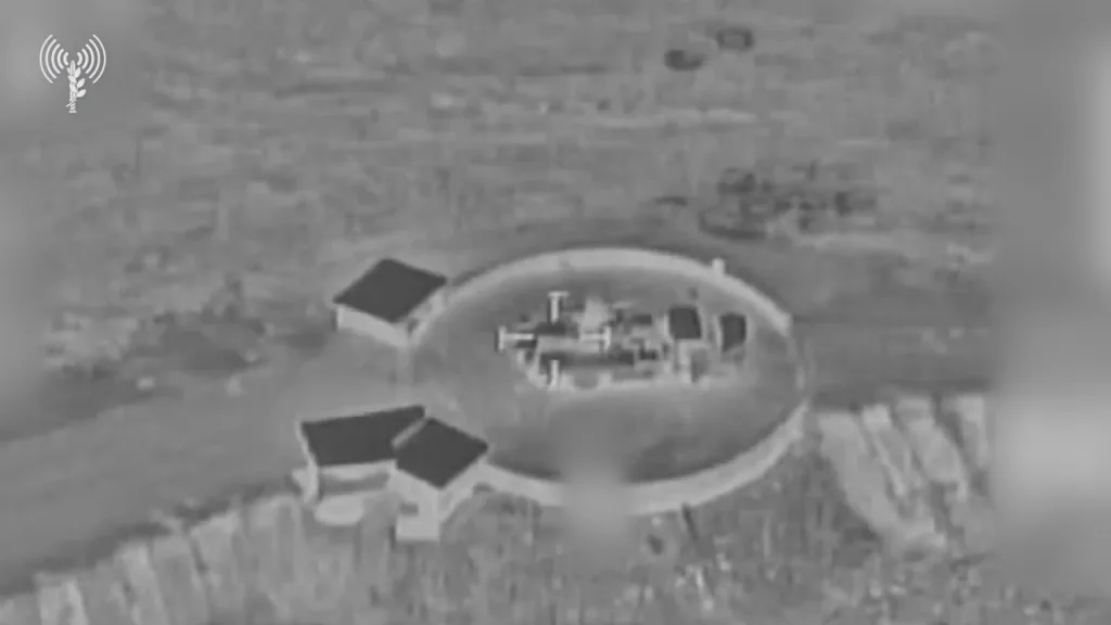 Очередные кадры ударов ВВС Израиля по военной технике и бегущему личному составу армии Ирана