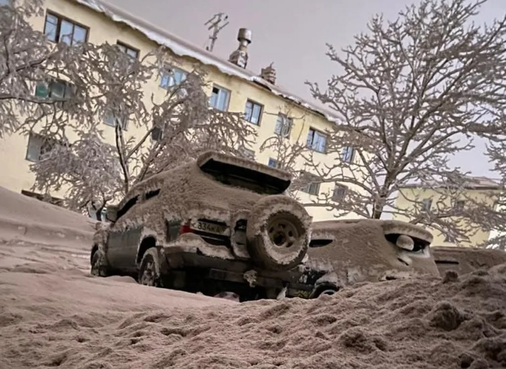 Пепел от вулкана Шивелуч может накрыть четыре округа Камчатки