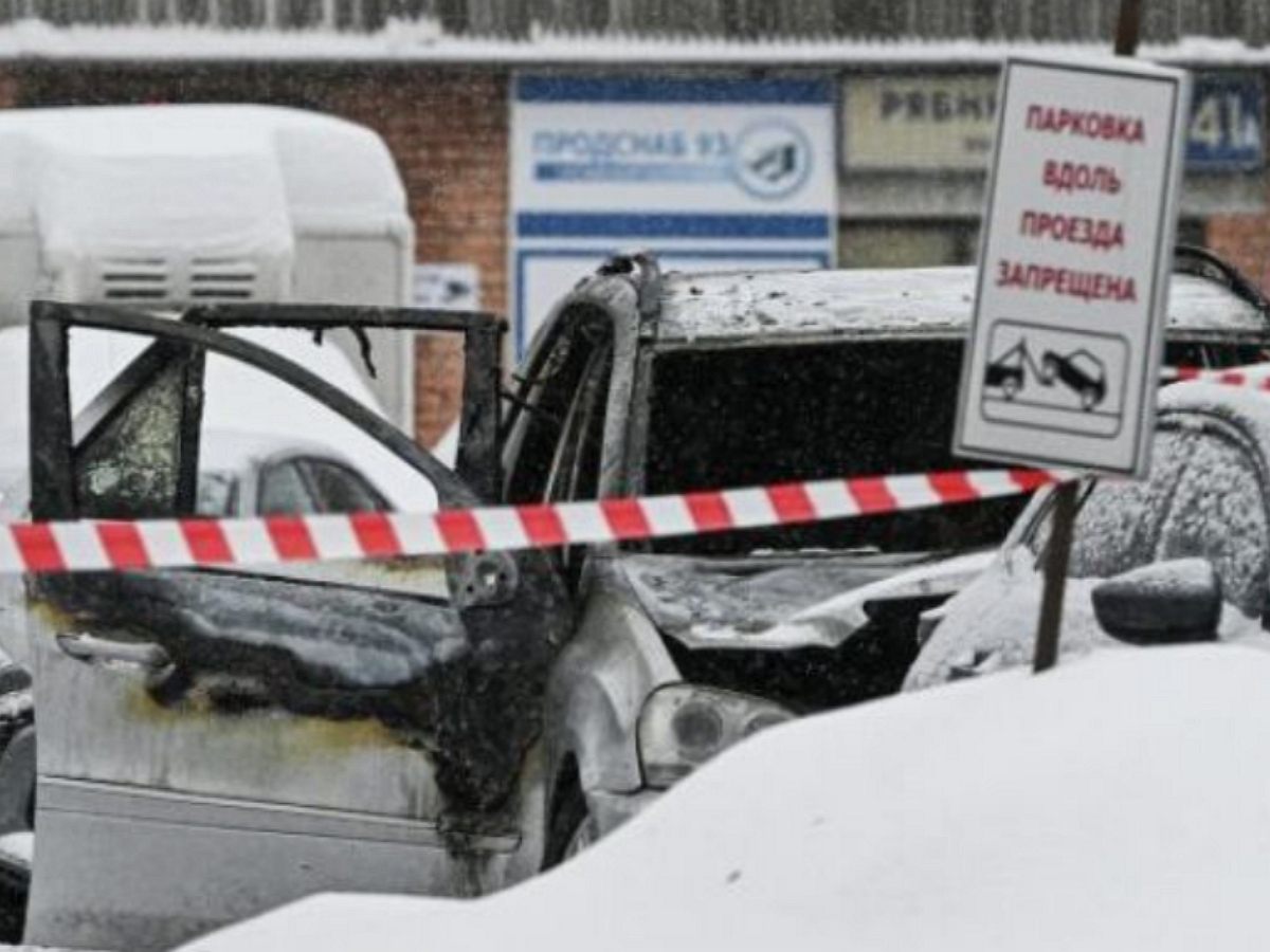 СМИ: у здания Управления делами Президента взорвался автомобиль0