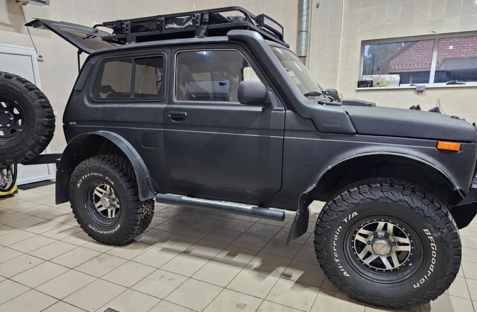 Необычный внедорожник на базе ВАЗ 21213 с дизелем и каркасом безопасности выставлен на продажу