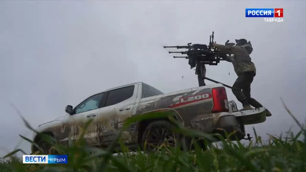 Работа мобильных огневых групп на пикапах в Крыму