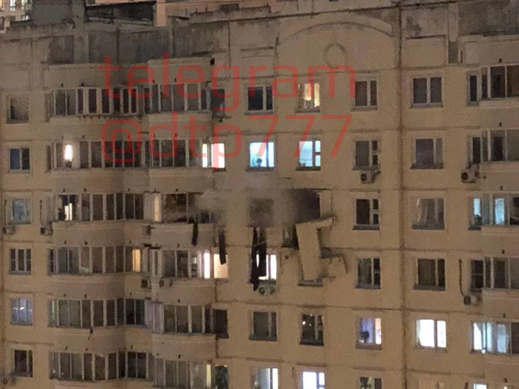 Взрыв в московской высотке: разворочена стена, эвакуированы 150 человек