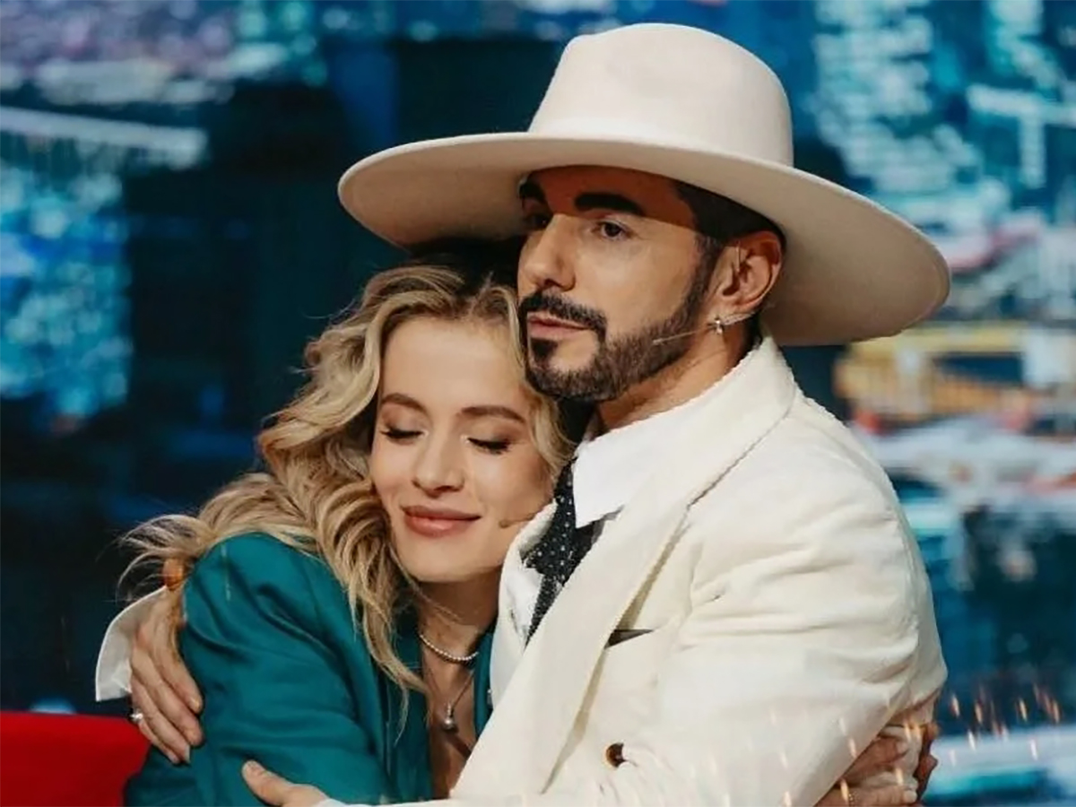 «На грани с эротикой»: в Сети раскритиковали фото Тимура Родригеза с возлюбленной0