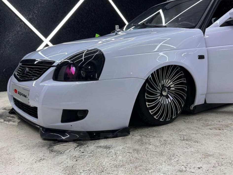 Лада Приора с тюнингом на 4 миллиона: выставочный проект продают в Тюмени