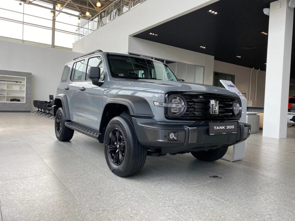 Tank 300: рамный внедорожник с премиальными опциями и неожиданными компромиссами
