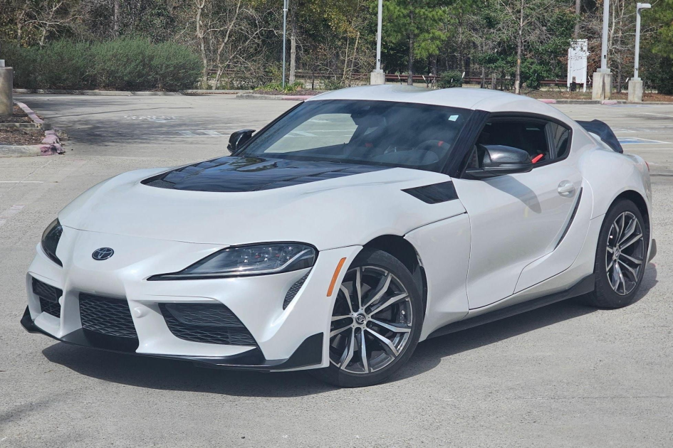 Toyota GR Supra 2022 с пробегом ушла дешевле новой Corolla: детали сделки на аукционе