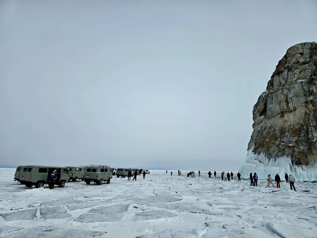 За рулём утонувшей на Байкале «буханки» с туристами был шаман