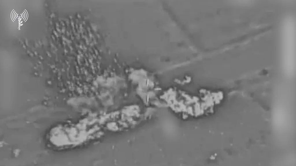 Очередные кадры ударов ВВС Израиля по военной технике и бегущему личному составу армии Ирана