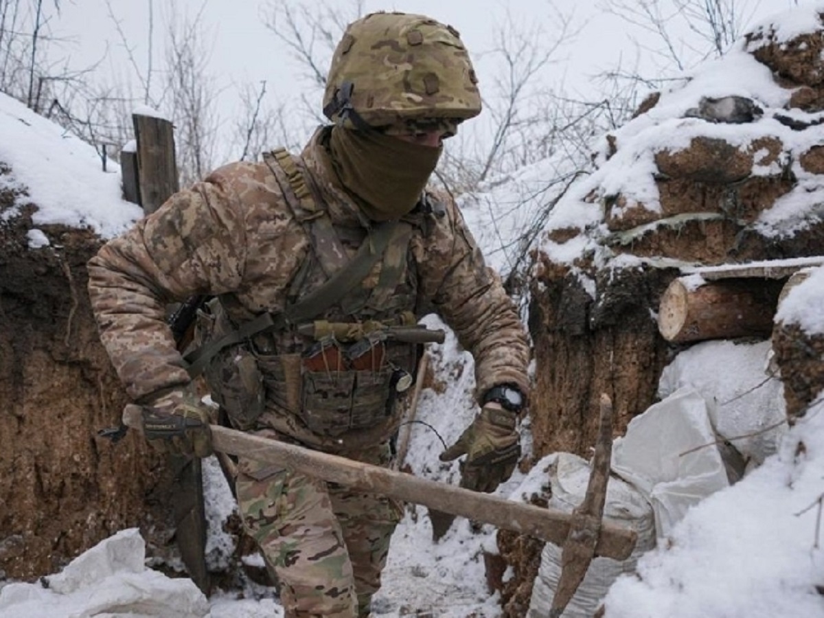 Около 100 военных ВСУ насмерть замерзли на границах Купянска0